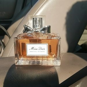 Miss Dior Absolutely Blooming eau de parfum